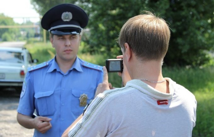 Съемка инспектора на видео