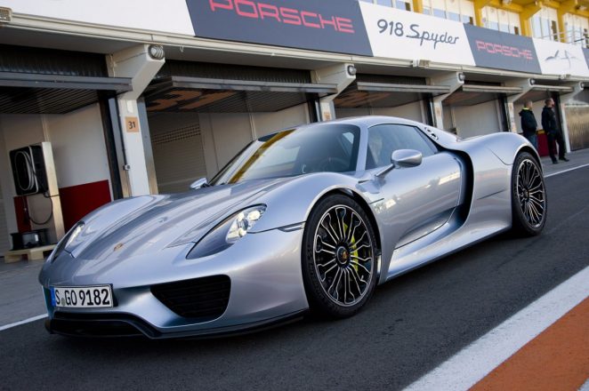 Porsche 918.